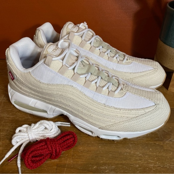 Nike Air Max 95 OG X Levi's Ecru White Denim Light Orewood Brown - Size 16